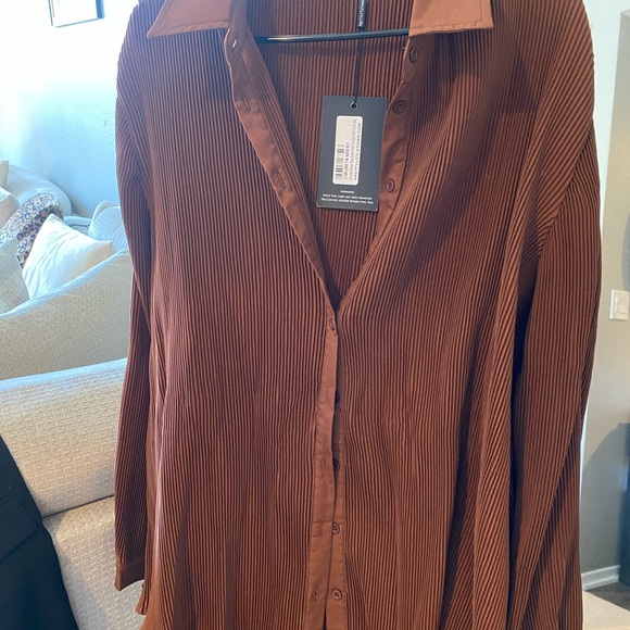 Chocolate Brown Plisse High Waisted Wide Leg Pants & matching oversized shirt - Picture 3 of 5